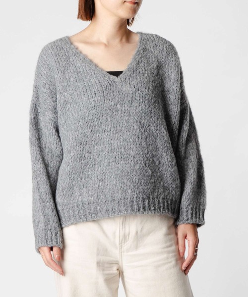 TRICOTS JEAN MARC(トリコットジーンマルク)の「TRICOTS JEAN MARC トリコット ジーン マーク ニット(ニット/セーター・レディース・グレー/グレー系1/ダークブラウン・FREE)」の2枚目の写真