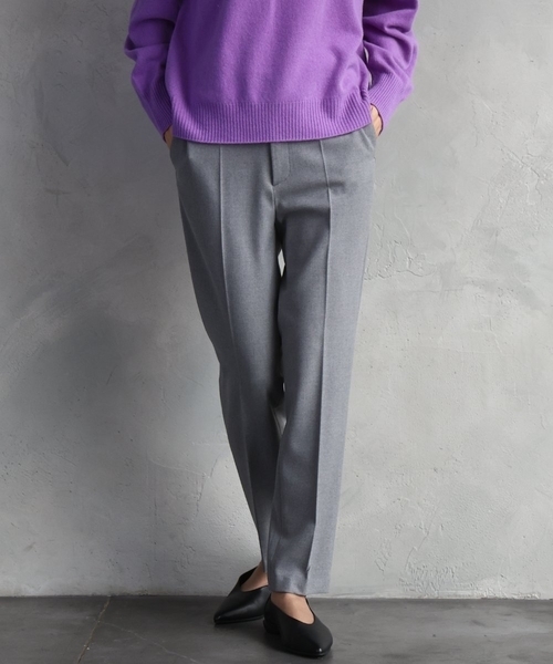 MICHEL KLEIN（ミッシェル・クラン）の「［定番素材］裏起毛ストレッチテーパードパンツ(機能素材)（その他パンツ・レディース・ブラック/ライトグレー/ベージュ/グレー・38/36）」の4枚目の写真