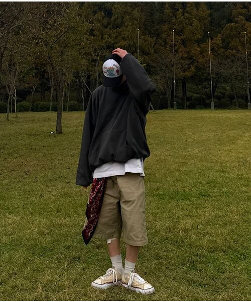 MUSINSA STANDARD(ムシンサスタンダード)の「ベージュサテンバミューダパンツ(その他パンツ・メンズ・その他・31/33/26/27/28/29/38/42/36/34/32/30)」の7枚目の写真