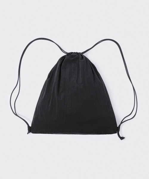 COS ジムバック　黒 PURSUIT CROSSBODY BAG - NYLON パシュート クロスボディバッグ
