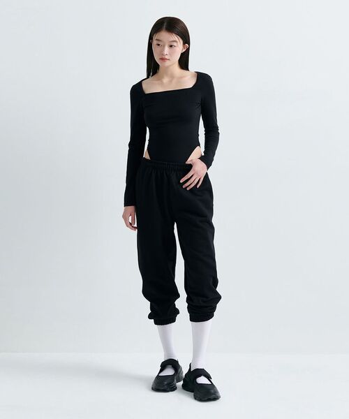 MUSINSA STANDARD WOMAN（ムシンサスタンダードウーマン）の「ウィメンズクロップスウェットパンツ[ブラック]（スウェットパンツ・レディース・その他・SMALL/MEDIUM/X-SMALL）」の8枚目の写真