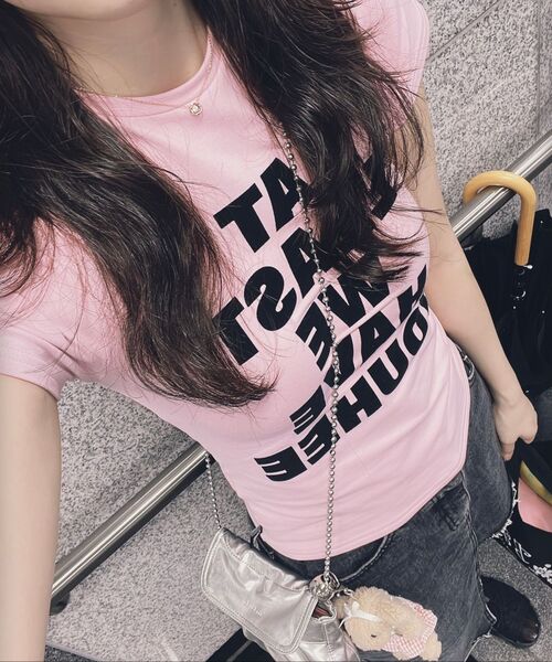 YOUHEE(ユヒ)の「LETTERING T-SHIRT PINK(Tシャツ/カットソー・レディース・その他・FREE)」の8枚目の写真