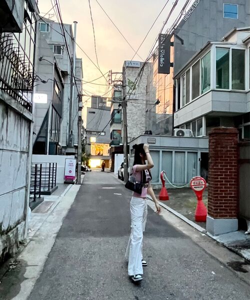 YOUHEE(ユヒ)の「LETTERING T-SHIRT PINK(Tシャツ/カットソー・レディース・その他・FREE)」の12枚目の写真
