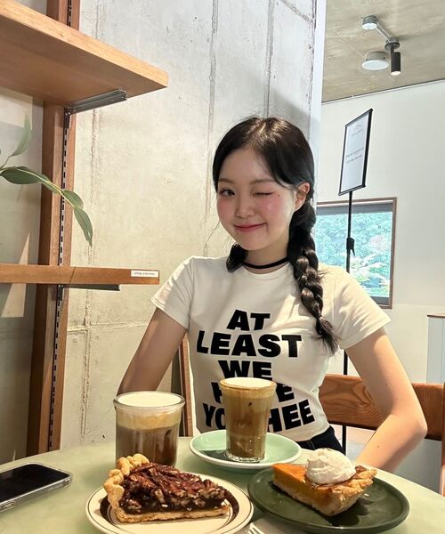 YOUHEE(ユヒ)の「LETTERING T-SHIRT PINK(Tシャツ/カットソー・レディース・その他・FREE)」の14枚目の写真