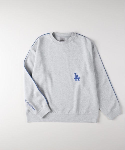 Right-on(ライトオン)の「MLB(エムエルビー)【メンズ】刺繍ロゴスウェットプルオーバー(スウェット・メンズ・ブラック/グレー/ブラウン・M/L/XL)」の3枚目の写真