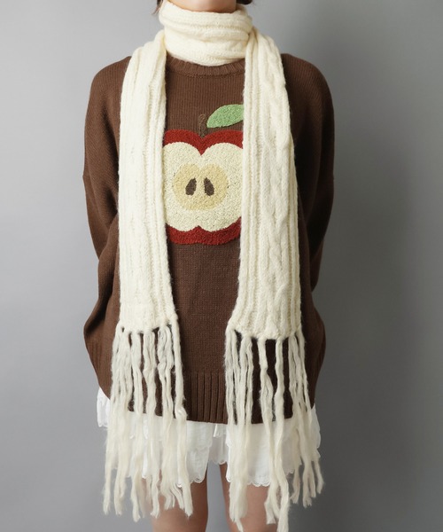 SPINNS(スピンズ)の「ロングニットマフラー/ストール(マフラー・レディース・アイボリー・ONESIZE)」の4枚目の写真