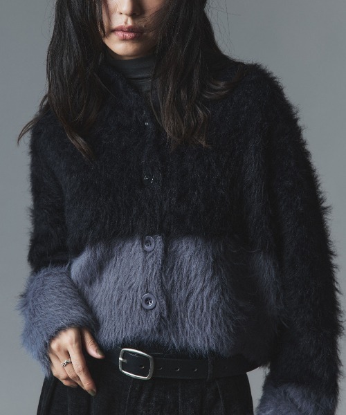 W:Huku（フーク）の「バイカラーシャギーニットカーディガン / Two