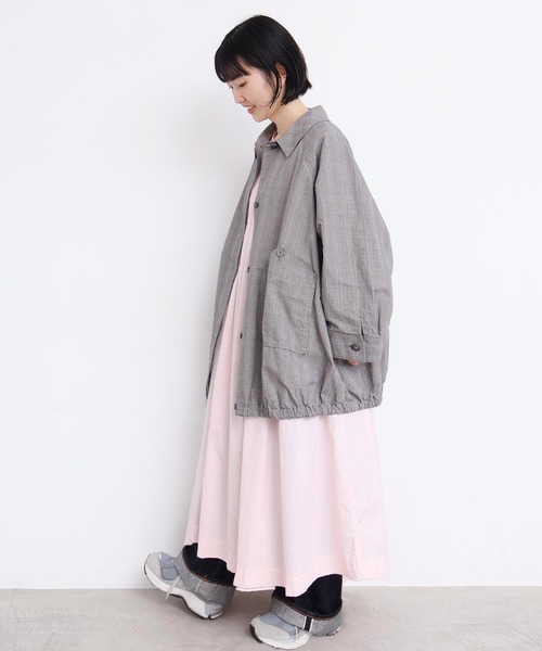 l'atelier du savon（アトリエドサボン）の「ブルゾンみたいなきもちのステンコート（ステンカラーコート・レディース・ベージュ/チェック・FREE）」の22枚目の写真