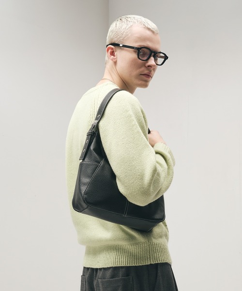 Adoon plain（アドーンプレーン）の「One-Shoulder Half-Moon Bag / ワンショルダーハーフムーンバッグ（ハンドバッグ・メンズ・ブラック・FREE）」の10枚目の写真