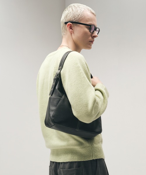 Adoon plain（アドーンプレーン）の「One-Shoulder Half-Moon Bag / ワンショルダーハーフムーンバッグ（ハンドバッグ・メンズ・ブラック・FREE）」の11枚目の写真