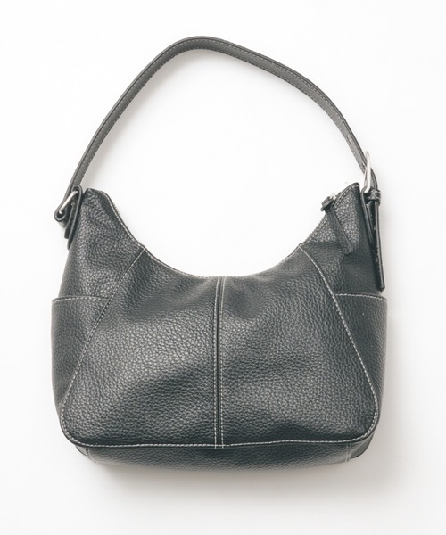 Adoon plain（アドーンプレーン）の「One-Shoulder Half-Moon Bag