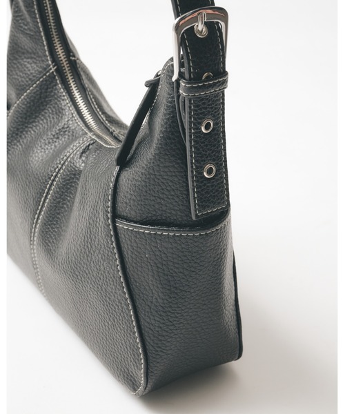 Adoon plain（アドーンプレーン）の「One-Shoulder Half-Moon Bag / ワンショルダーハーフムーンバッグ（ハンドバッグ・メンズ・ブラック・FREE）」の4枚目の写真