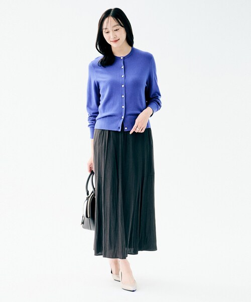 UNTITLED(アンタイトル)の「【アンサンブル可/洗える】ウォームスパン カーディガン(カーディガン/ボレロ・レディース・ブルー系その他/ホワイト系7/ブラック系4/ライトグレー系4/レッド系1・48/00/02/04/44)」の13枚目の写真