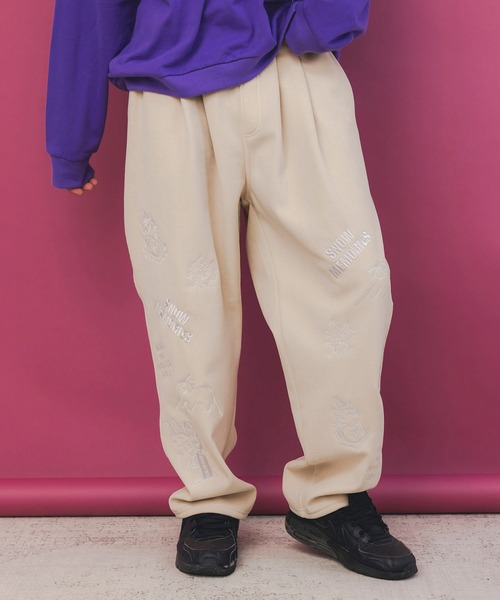 ScoLar Parity（スカラーパリティ）の「353129：ラビルとネコのスノーメモリー裏起毛パンツ（デニムパンツ・レディース・ブラック/ベージュ/ブルー・M）」の2枚目の写真