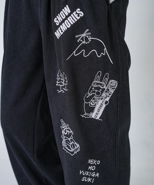 ScoLar Parity（スカラーパリティ）の「353129：ラビルとネコのスノーメモリー裏起毛パンツ（デニムパンツ・レディース・ブラック/ベージュ/ブルー・M）」の22枚目の写真