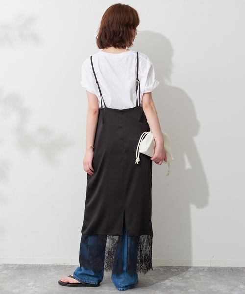 SLOBE IENA(スローブイエナ)の「《WEB限定カラー有り/追加》レースサテンワンピース(ワンピース・レディース・ブラック/アイボリー/ベージュ・FREE)」の11枚目の写真