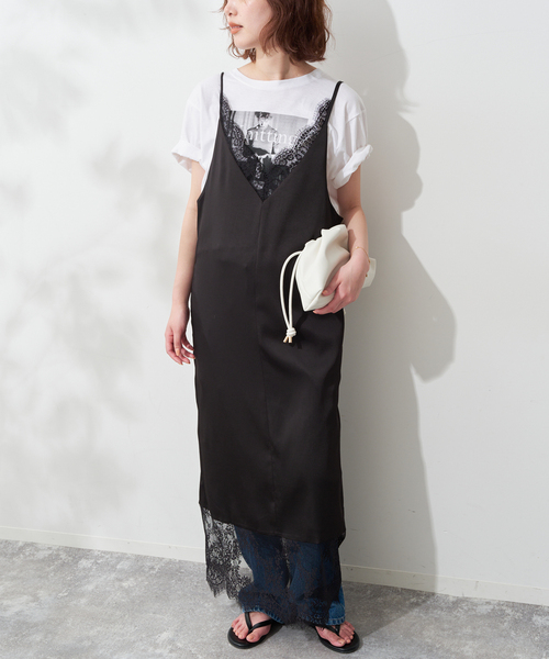SLOBE IENA(スローブイエナ)の「《WEB限定カラー有り/追加》レースサテンワンピース(ワンピース・レディース・ブラック/アイボリー/ベージュ・FREE)」の12枚目の写真