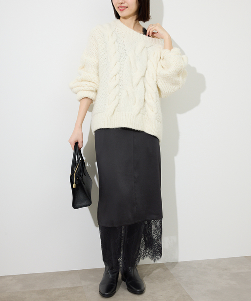 SLOBE IENA(スローブイエナ)の「《WEB限定カラー有り/追加》レースサテンワンピース(ワンピース・レディース・ブラック/アイボリー/ベージュ・FREE)」の20枚目の写真