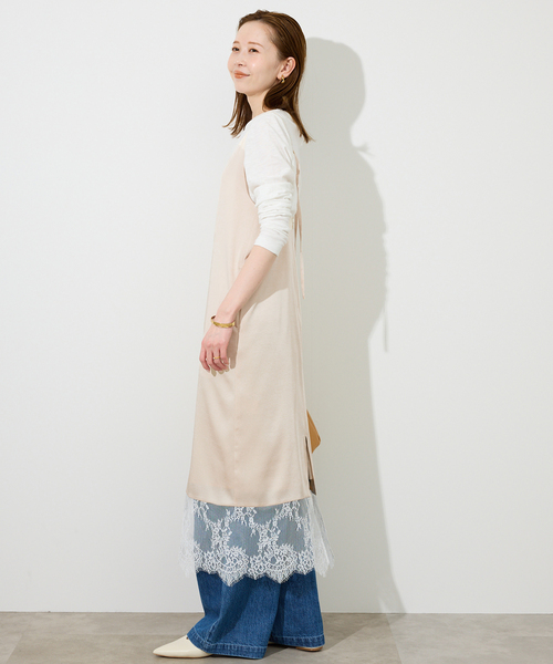 SLOBE IENA(スローブイエナ)の「《WEB限定カラー有り/追加》レースサテンワンピース(ワンピース・レディース・ブラック/アイボリー/ベージュ・FREE)」の7枚目の写真