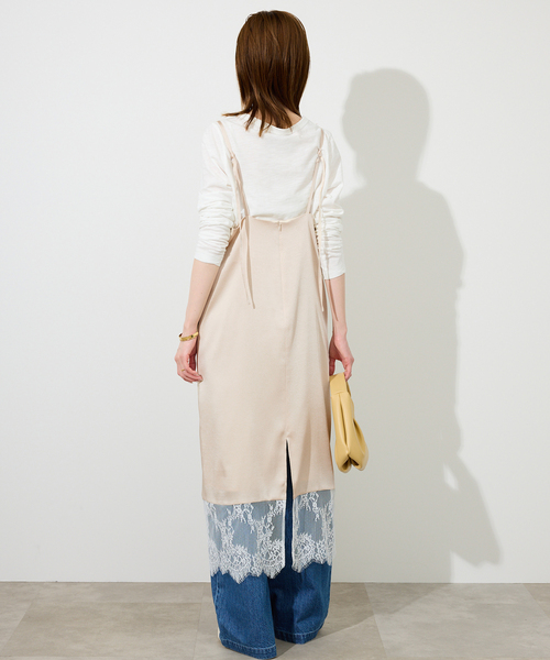 SLOBE IENA(スローブイエナ)の「《WEB限定カラー有り/追加》レースサテンワンピース(ワンピース・レディース・ブラック/アイボリー/ベージュ・FREE)」の8枚目の写真