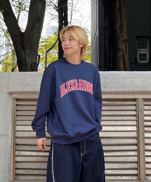 ALEXNAIDEN（アレックスエンエイデン）の「ラインビッグアーチロゴスウェット（ネイビー）（スウェット・レディース・ネイビー・SMALL/MEDIUM/LARGE/X-LARGE）」の5枚目の写真