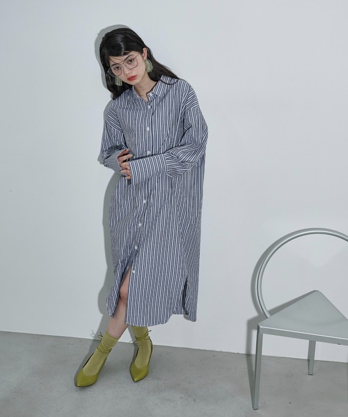 THE YOn(ザヨン)の「ラウンドヘムストライプシャツワンピース(シャツワンピース・レディース・ライム/ブラウン/チャコールグレー・FREE)」の18枚目の写真