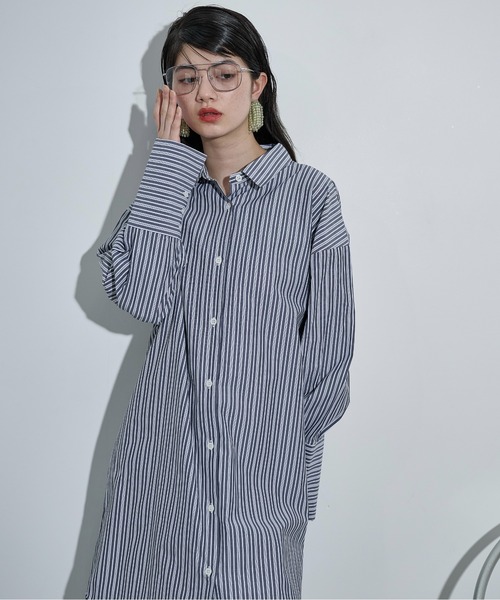 THE YOn(ザヨン)の「ラウンドヘムストライプシャツワンピース(シャツワンピース・レディース・ライム/ブラウン/チャコールグレー・FREE)」の19枚目の写真