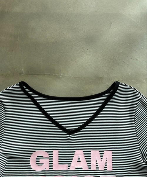 SHAGGIE（シャギー）の「Vネック細ボーダーロゴロンTEE（Tシャツ/カットソー・レディース・グリーン/レッド/グレー/ブラック・FREE）」の14枚目の写真