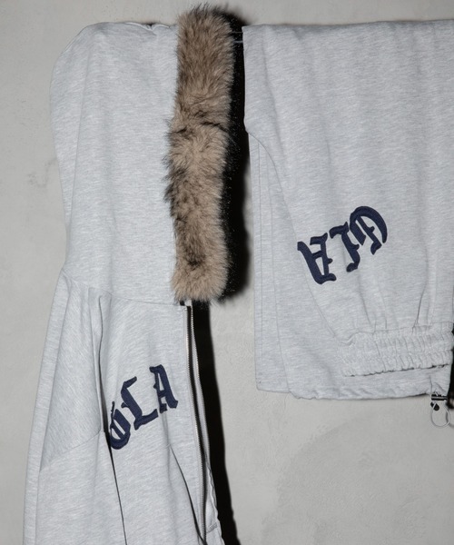 3.3 Field Trip (3.3フィールドトリップ)の「【セットアップ着用可能】3.3 Field Trip/フードファージップ(ファー取り外し可能)(パーカー・レディース・ブラック/グリーン系カモフラージュ/グレー系カモフラージュ/グレー・FREE)」の5枚目の写真