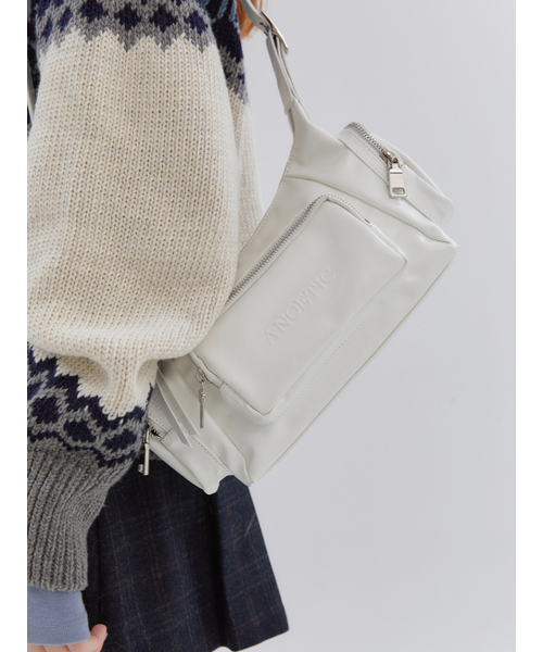 ANOETIC(アノエティック)の「ANC POCKET BAG_WHITE(メッセンジャーバッグ・レディース・ホワイト・FREE)」の2枚目の写真