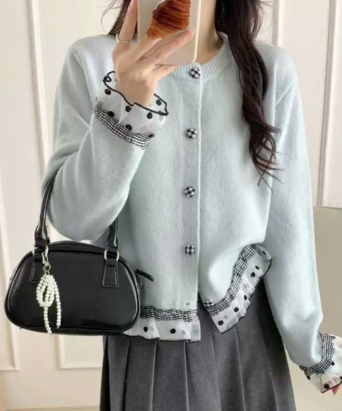 CANVAS+(キャンバスプラス)の「【CANVAS+】クロップド丈チェック×ドットフリルニットカーディガン(カーディガン/ボレロ・レディース・ホワイト/ライトグレー/サックスブルー/グレー・M)」の1枚目の写真