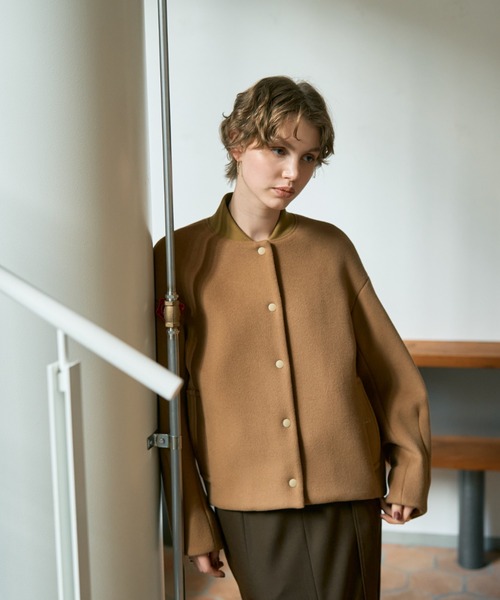 DESIGNWORKS（デザインワークス）の「SUPER140ウールコクーンスタジャンブルゾン（ブルゾン・レディース・キャメル・38）」の8枚目の写真