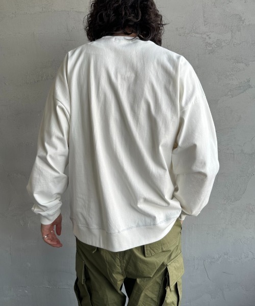 GYMPHLEX（ジムフレックス）の「【WEB先行予約】[GYMPHLEX/ジムフレックス] ワンポイントロゴ刺繍 ヘビーウェイトクルーネックロンT（Tシャツ/カットソー・レディース・ライトグレー/チャコールグレー/オフホワイト・L/M/XS）」の12枚目の写真