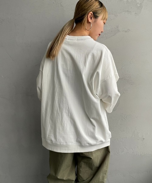 GYMPHLEX（ジムフレックス）の「【WEB先行予約】[GYMPHLEX/ジムフレックス] ワンポイントロゴ刺繍 ヘビーウェイトクルーネックロンT（Tシャツ/カットソー・レディース・ライトグレー/チャコールグレー/オフホワイト・L/M/XS）」の6枚目の写真