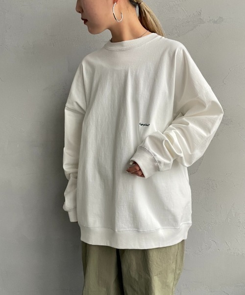 GYMPHLEX（ジムフレックス）の「【WEB先行予約】[GYMPHLEX/ジムフレックス] ワンポイントロゴ刺繍 ヘビーウェイトクルーネックロンT（Tシャツ/カットソー・レディース・ライトグレー/チャコールグレー/オフホワイト・L/M/XS）」の4枚目の写真