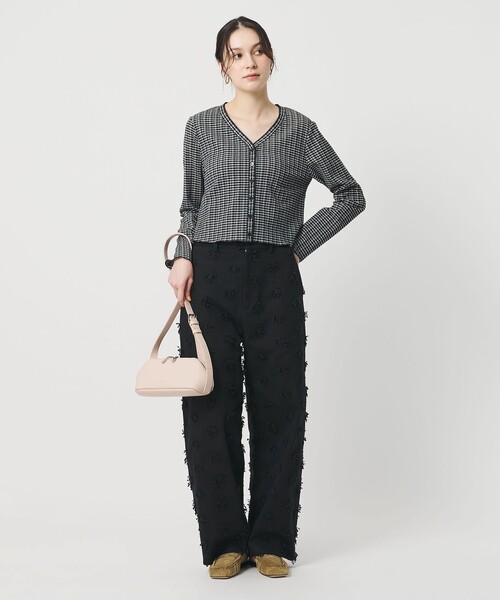 BEAUTY&YOUTH UNITED ARROWS(ビューティーアンドユースユナイテッドアローズ)の「ソリッド&チェック Vネック カーディガン(カーディガン/ボレロ・レディース・ブラック/ホワイト/その他1・FREE)」の10枚目の写真