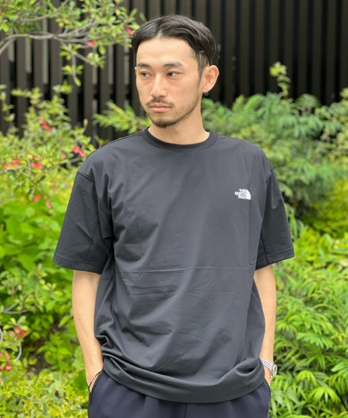 THE NORTH FACE(ザノースフェイス)の「【THE NORTH FACE】S/S ES Logo Wide Tee(Tシャツ/カットソー・メンズ・ブルー/ホワイト/グレー/ブラック・X-LARGE/LARGE/MEDIUM)」の2枚目の写真