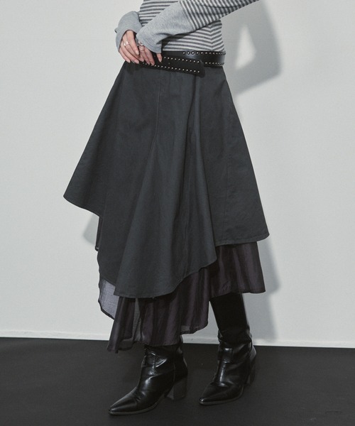 ENVYM（アンビー）の「レイヤードフレアミディアムスカート（スカート・レディース・ホワイト/グレー・FREE）」の2枚目の写真