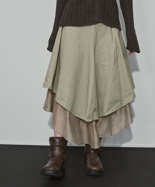 ENVYM（アンビー）の「レイヤードフレアミディアムスカート（スカート・レディース・ホワイト/グレー・FREE）」の4枚目の写真