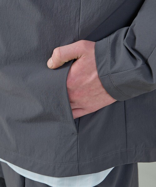 ABAHOUSE（アバハウス）の「【CORDURA】TUCK＆DARTS コーデュラナイロン シャツブルゾン / セットアップ対応（ブルゾン・メンズ・ブラック/チャコールグレー・48/46）」の18枚目の写真