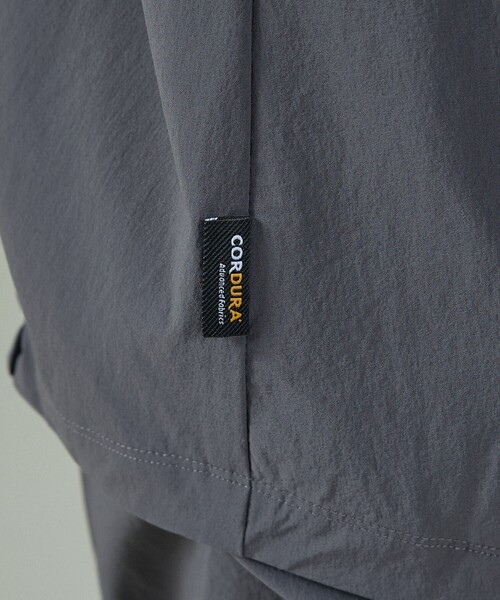 ABAHOUSE（アバハウス）の「【CORDURA】TUCK＆DARTS コーデュラナイロン シャツブルゾン / セットアップ対応（ブルゾン・メンズ・ブラック/チャコールグレー・48/46）」の7枚目の写真