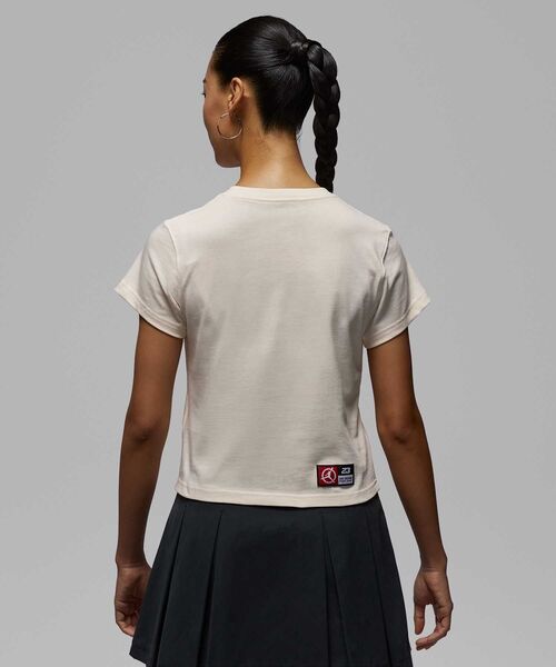 JORDAN BRAND(ジョーダンブランド)の「ジョーダン フライト ウィメンズ Tシャツ / Jordan Flight Women's T-Shirt IF3573-110 Pale Ivory(Tシャツ/カットソー・レディース・アイボリー・XL/S/M/L/XS)」の5枚目の写真
