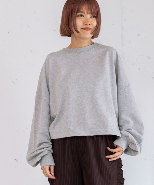 POU DOU DOU(プードゥドゥ)の「ミニ裏毛クロップドトップス(Tシャツ/カットソー・レディース・グレー/パープル/ダークグレー/ブルー・3)」の2枚目の写真