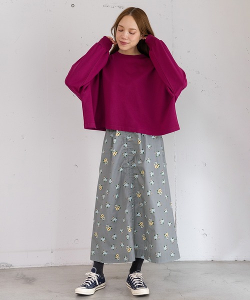 POU DOU DOU(プードゥドゥ)の「ミニ裏毛クロップドトップス(Tシャツ/カットソー・レディース・グレー/パープル/ダークグレー/ブルー・3)」の7枚目の写真