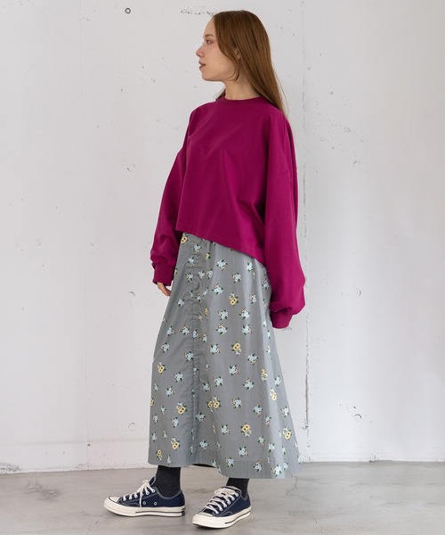 POU DOU DOU(プードゥドゥ)の「ミニ裏毛クロップドトップス(Tシャツ/カットソー・レディース・グレー/パープル/ダークグレー/ブルー・3)」の8枚目の写真