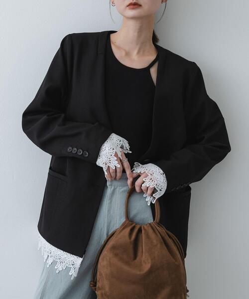 SENSE OF PLACE by URBAN RESEARCH（センスオブプレイスバイアーバンリサーチ）の「レースレイヤードノーカラージャケット（ノーカラージャケット・レディース・ベージュ/ブラック・ONE）」の2枚目の写真