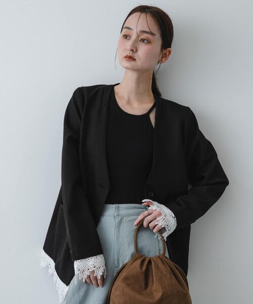 SENSE OF PLACE by URBAN RESEARCH（センスオブプレイスバイアーバンリサーチ）の「レースレイヤードノーカラージャケット（ノーカラージャケット・レディース・ベージュ/ブラック・ONE）」の3枚目の写真