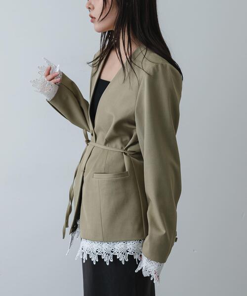 SENSE OF PLACE by URBAN RESEARCH（センスオブプレイスバイアーバンリサーチ）の「レースレイヤードノーカラージャケット（ノーカラージャケット・レディース・ベージュ/ブラック・ONE）」の12枚目の写真