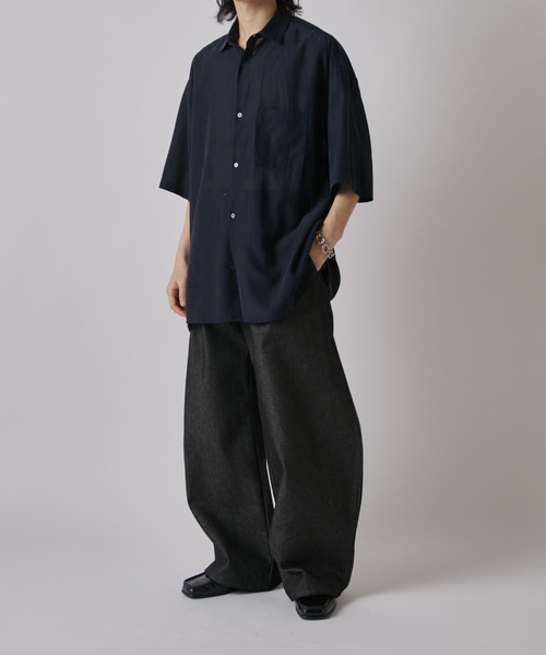 Lui's（ルイス）の「キュプラ混ワイド半袖シャツ（シャツ/ブラウス・メンズ・ネイビー/チャコールグレー/ブラック・FREE）」の15枚目の写真