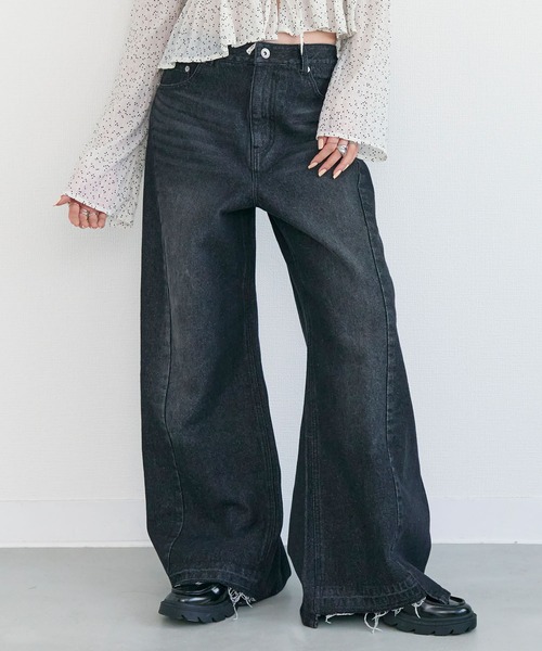Tiny EDEN(タイニーエデン)の「パネル切り替えデニムワイドパンツ(デニムパンツ・レディース・ライトブルー/ブラック・S/M)」の8枚目の写真
